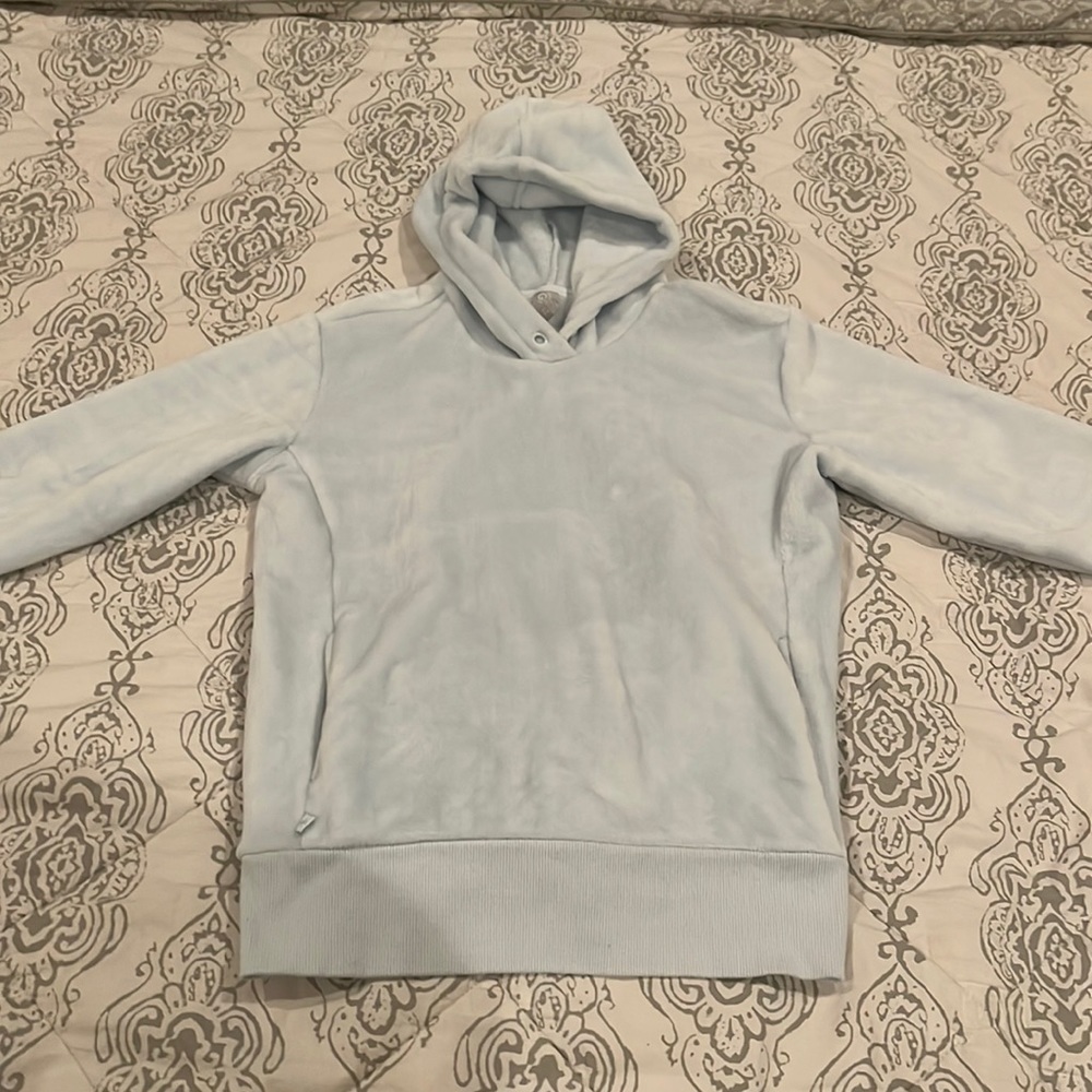 SUPER SOFT baby blue athleta girl sweatshirt